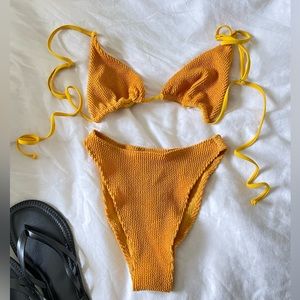 Skatie crinkle bikini / swimsuit Twiggy